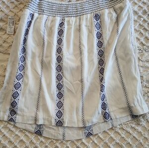 Beautiful skirt from Dress Barn size Largw